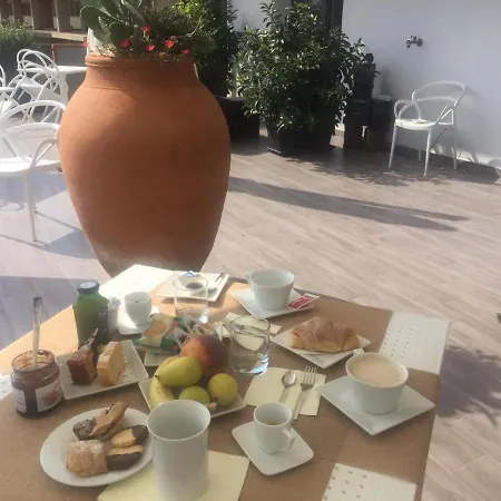 Alojamento de Acomodação e Pequeno-almoço Maria Gioia Tauro