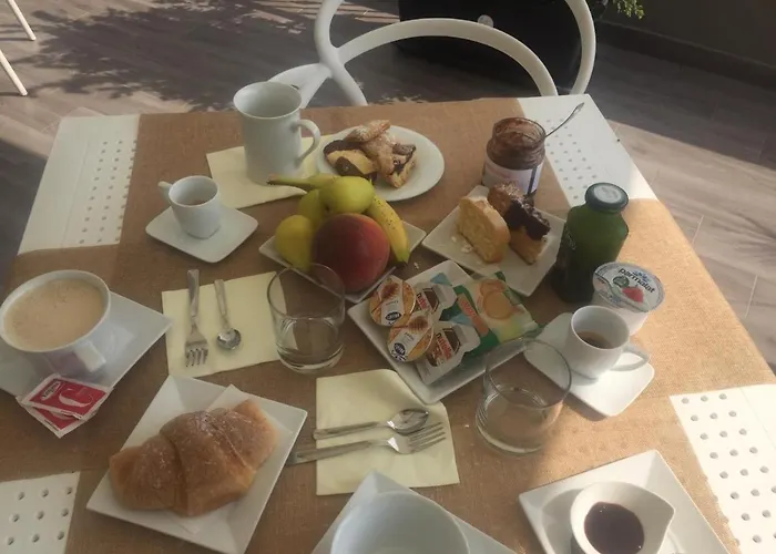 Maria לינה וארוחת בוקר ג'ויה טאורו